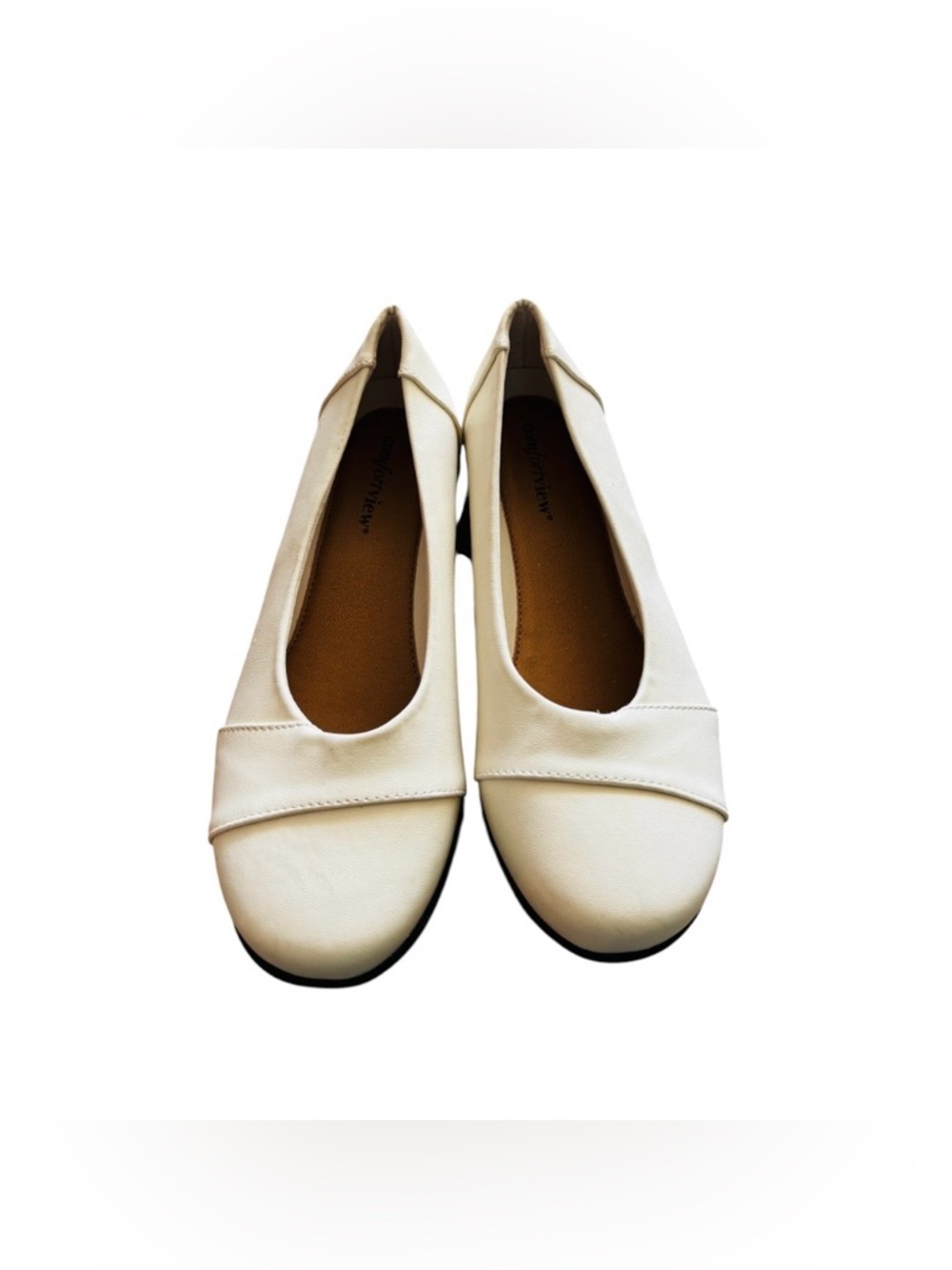 New Comfortview Elegant Cream Loafers. Size 7WW